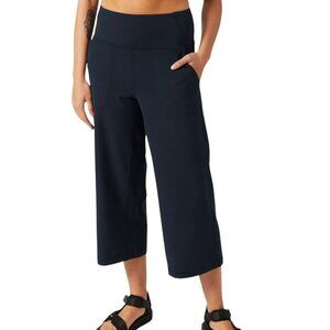 lululemon athletica Wide Leg Cropped Pants in Navy